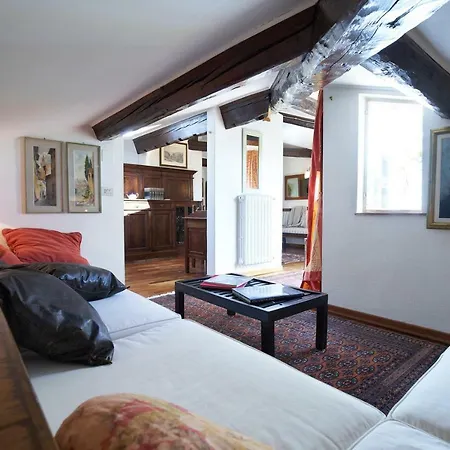 Nest * Florence